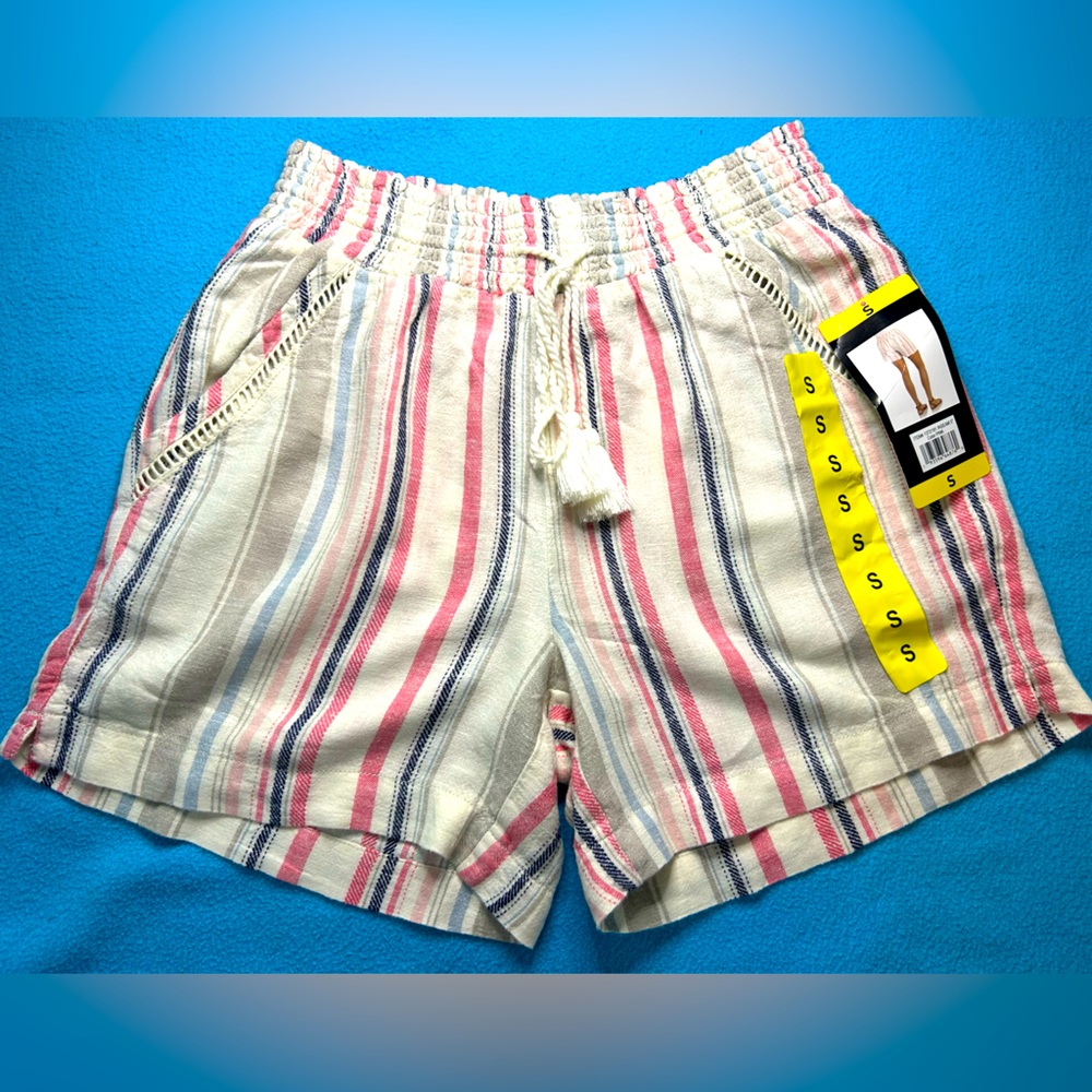 Briggs’ New York, Size Small Ladies’ Linen Blend Shorts